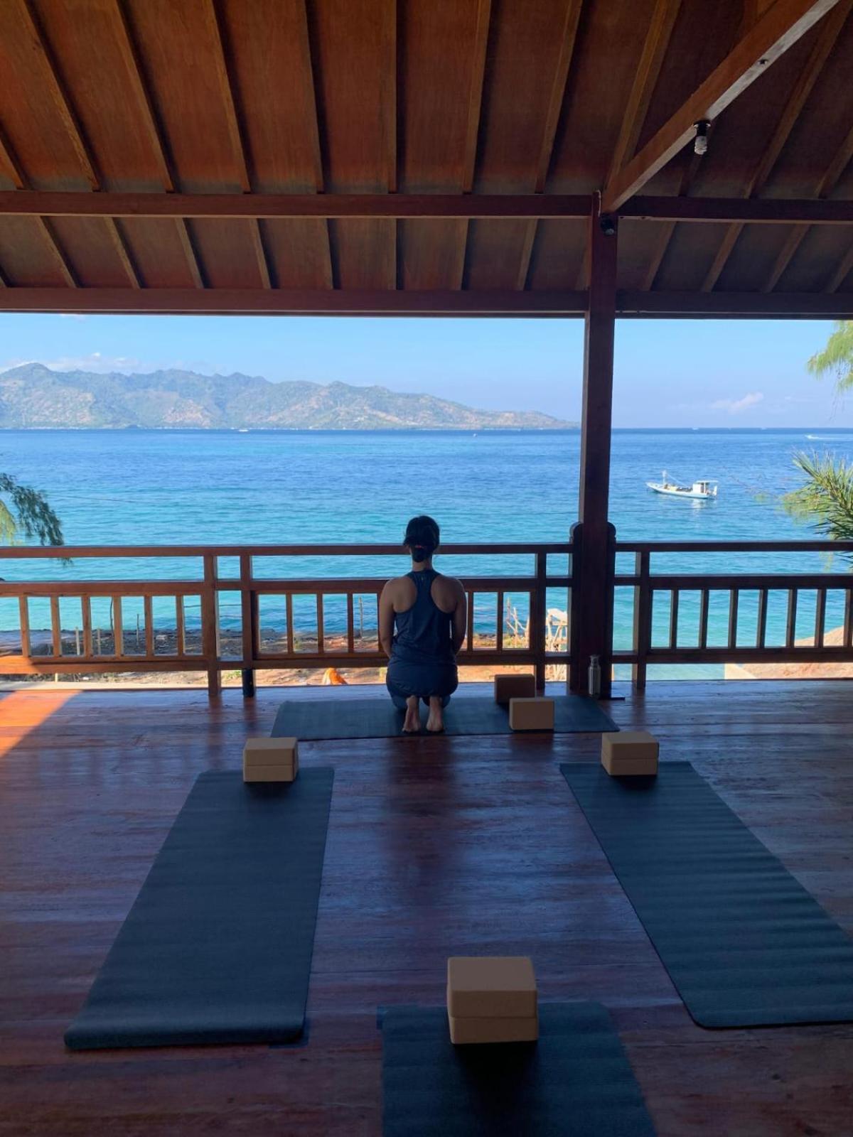 Flowers & Fire Yoga Garden 길리 아이르 외부 사진